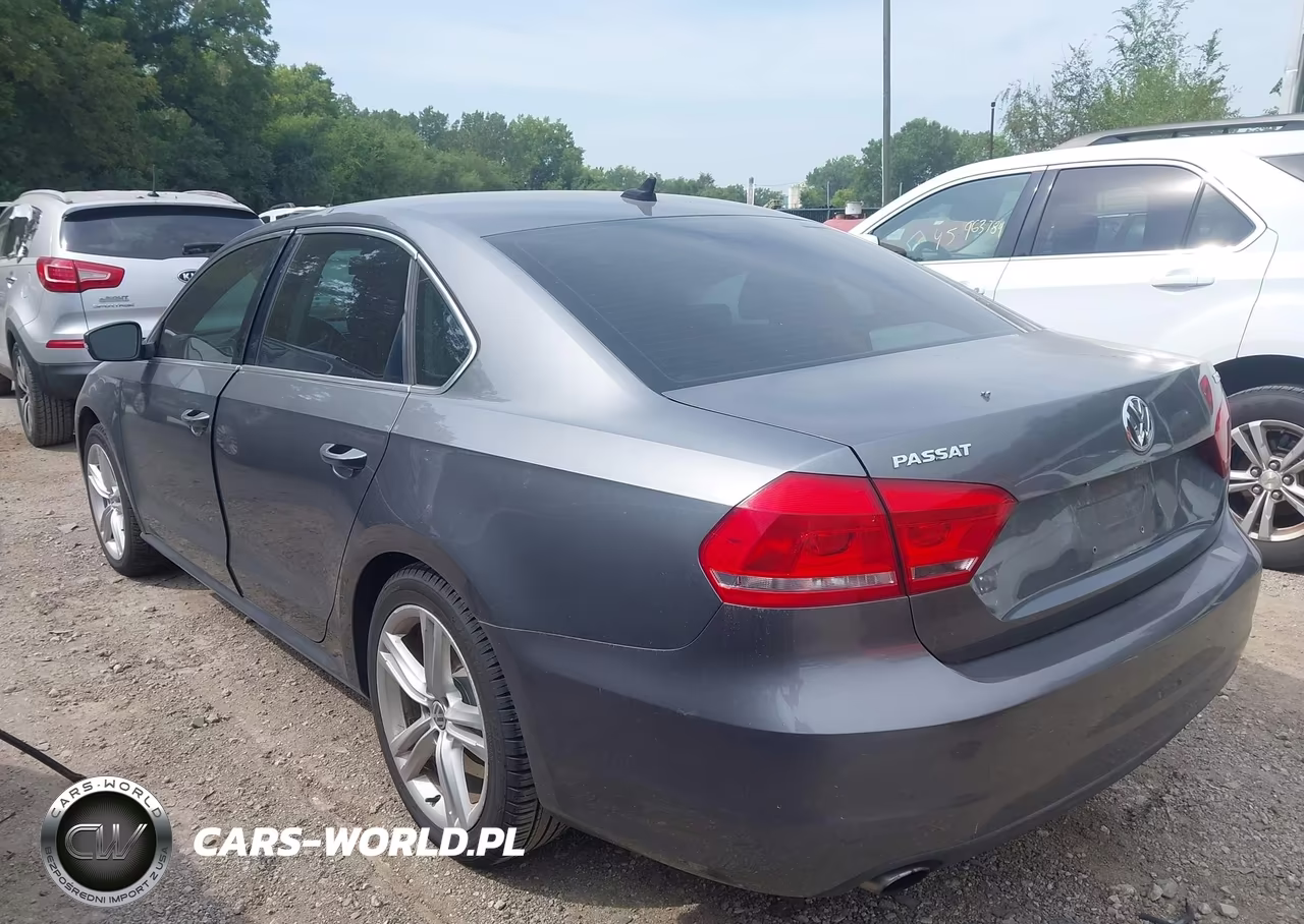 2014 Volkswagen Passat 2.0L Tdi Se VIN:1VWBN7A33EC081137 - 3