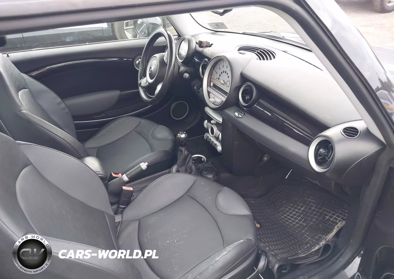 2009 Mini Cooper S VIN:WMWMF73539TT98409 - 5