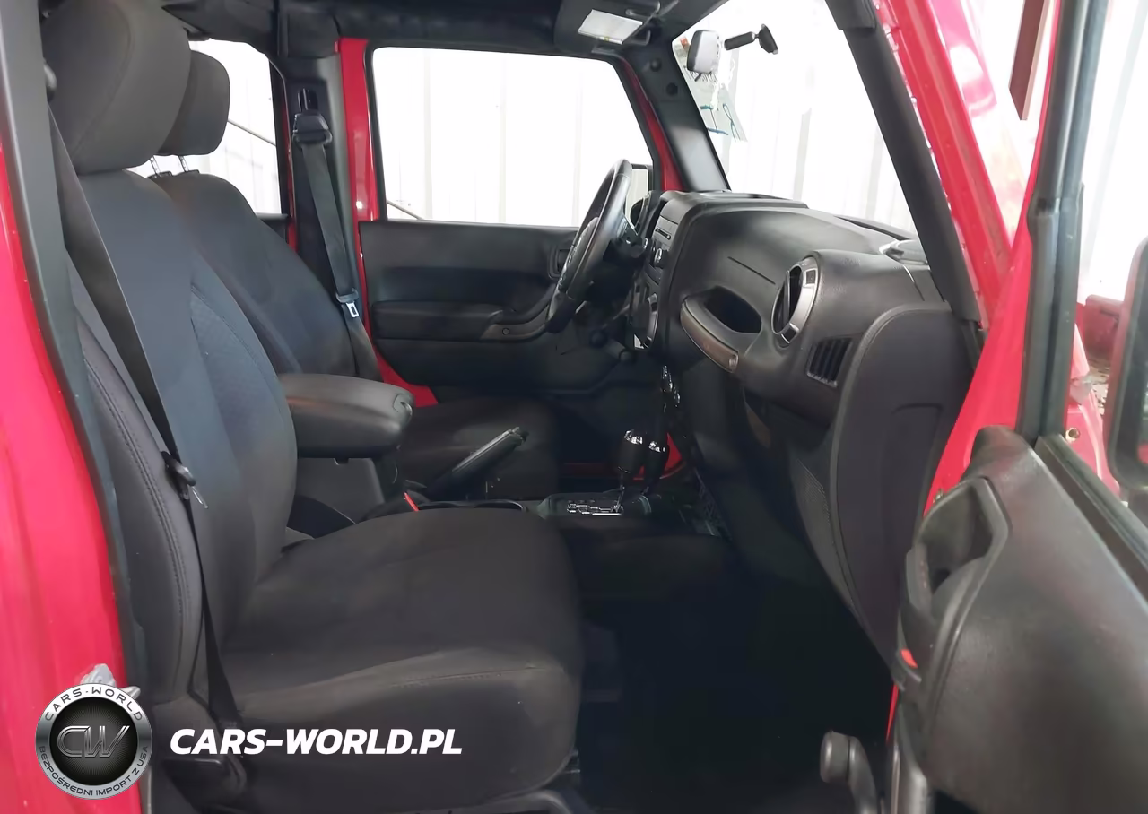 2017 Jeep Wrangler Unlimited Sport VIN:1C4BJWDG3HL745559 - 5