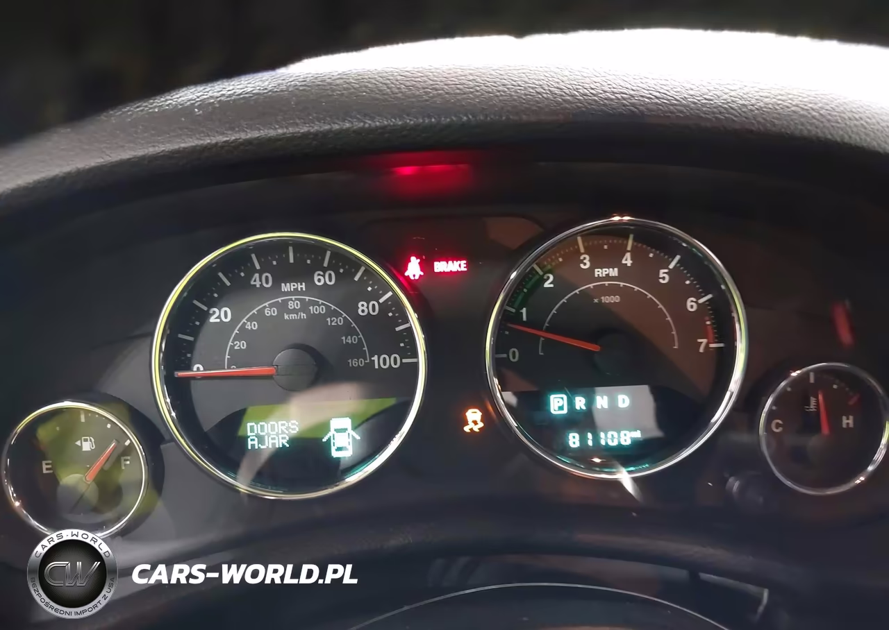 2017 Jeep Wrangler Unlimited Sport VIN:1C4BJWDG3HL745559 - 7