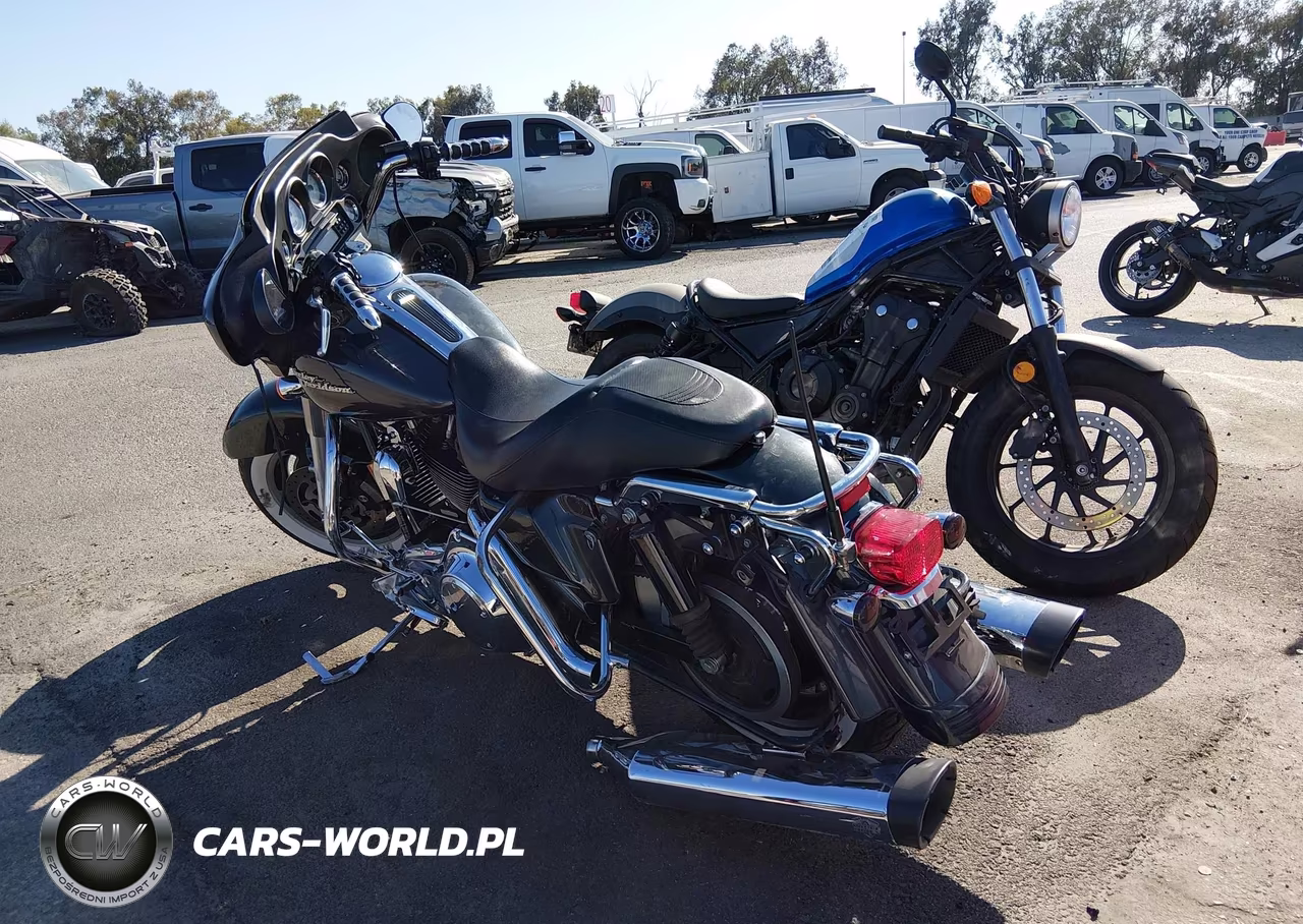 2008 Harley-Davidson Flhx VIN:1HD1KB4108Y680636 - 4