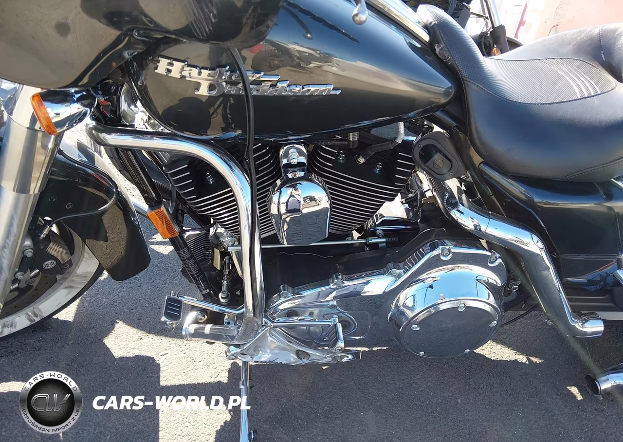 2008 Harley-Davidson Flhx VIN:1HD1KB4108Y680636 - 9