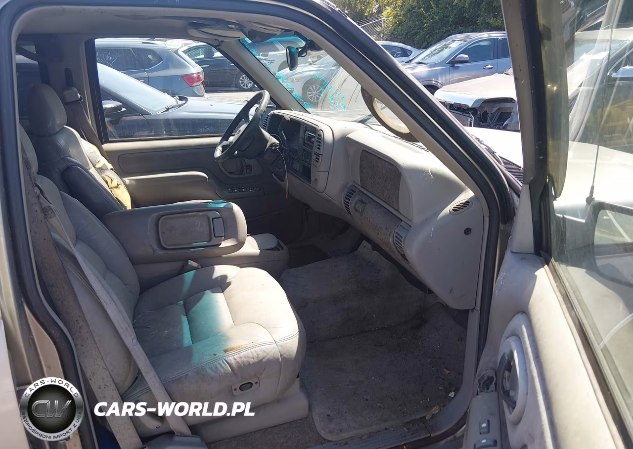 1999 Chevrolet Tahoe Ls VIN:1GNEK13R7XJ318127 - 5
