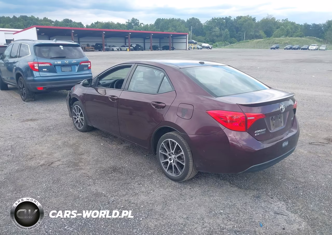 2017 Toyota Corolla Se Special Edition VIN:5YFBURHEXHP573555 - 3