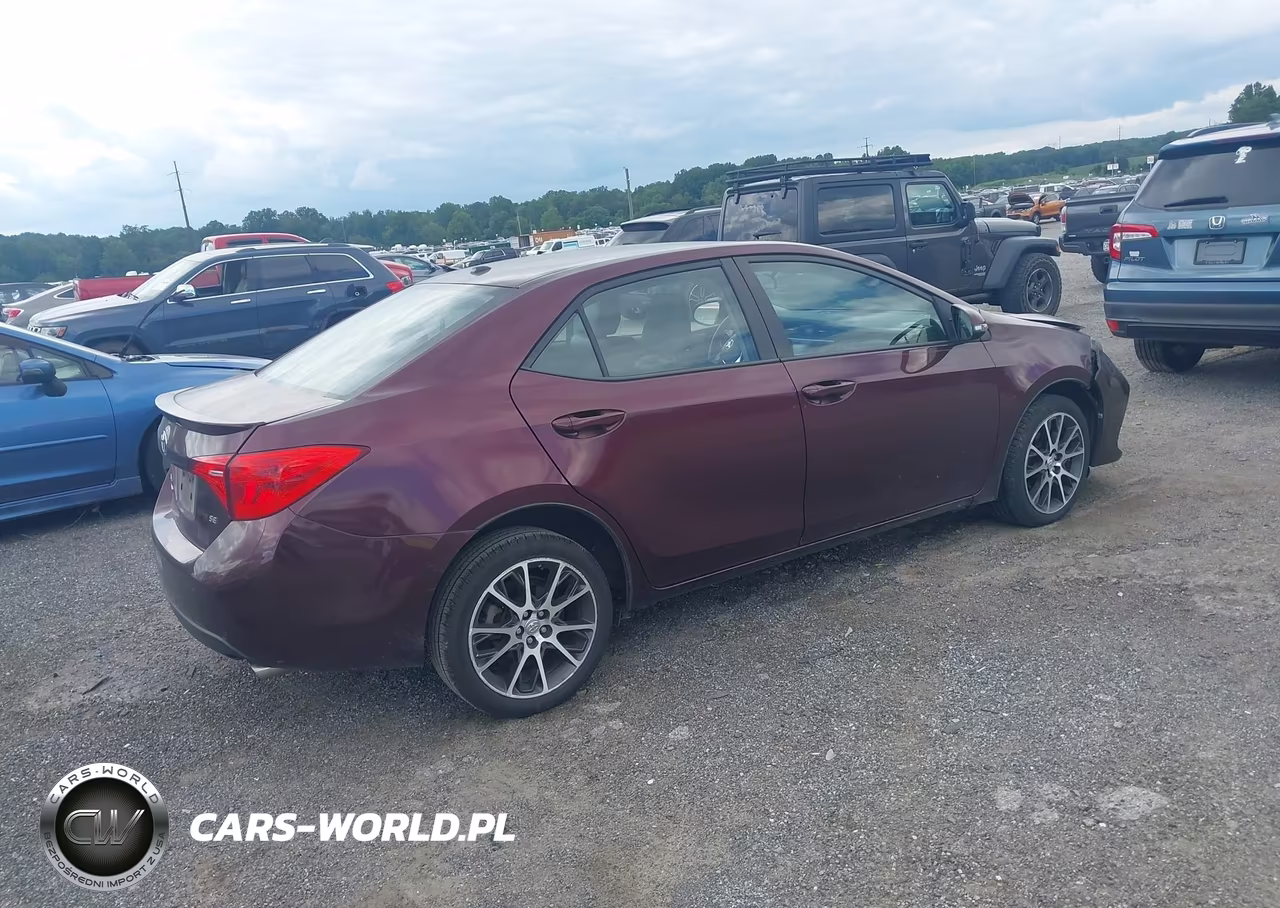2017 Toyota Corolla Se Special Edition VIN:5YFBURHEXHP573555 - 4
