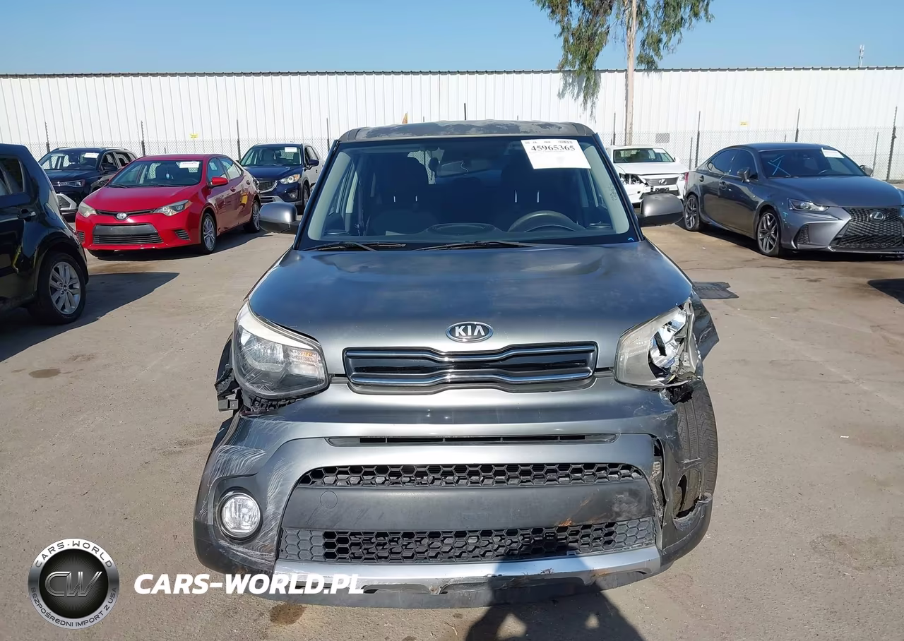 2018 Kia Soul + VIN:KNDJP3A50J7579558 - 11