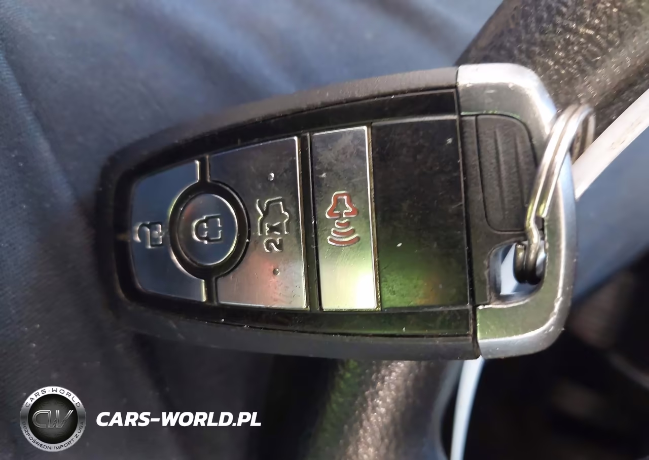 2019 Ford Fusion S VIN:3FA6P0G76KR101917 - 11