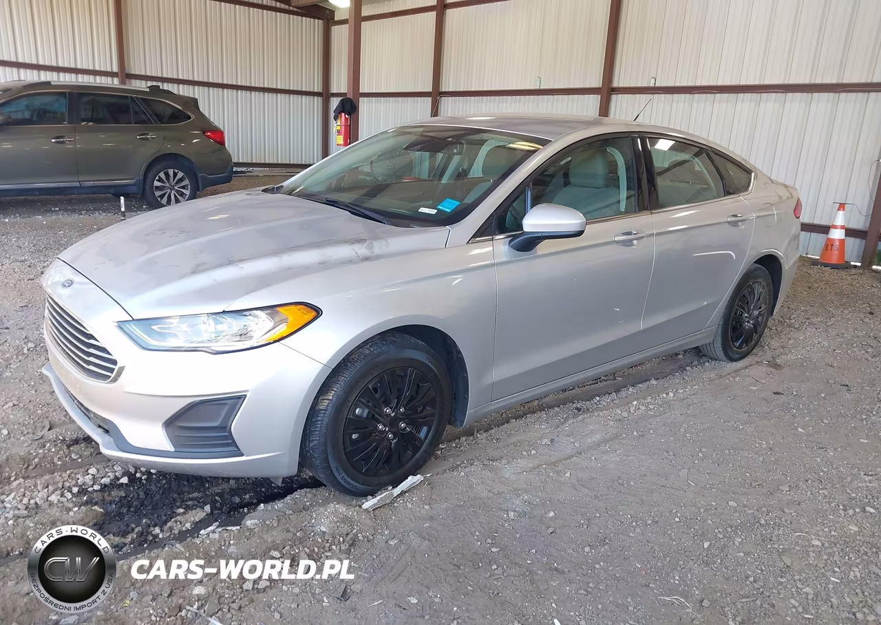 2019 Ford Fusion S VIN:3FA6P0G76KR101917 - 2