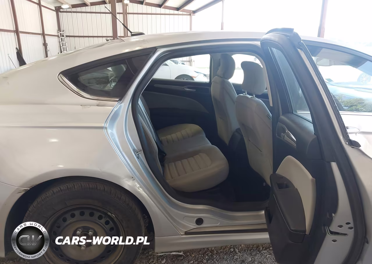 2019 Ford Fusion S VIN:3FA6P0G76KR101917 - 8