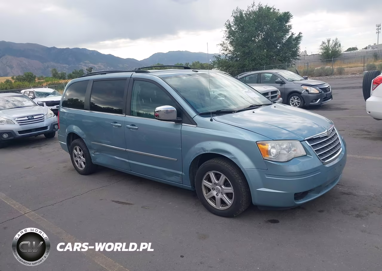 2010 Chrysler Town & Country Touring