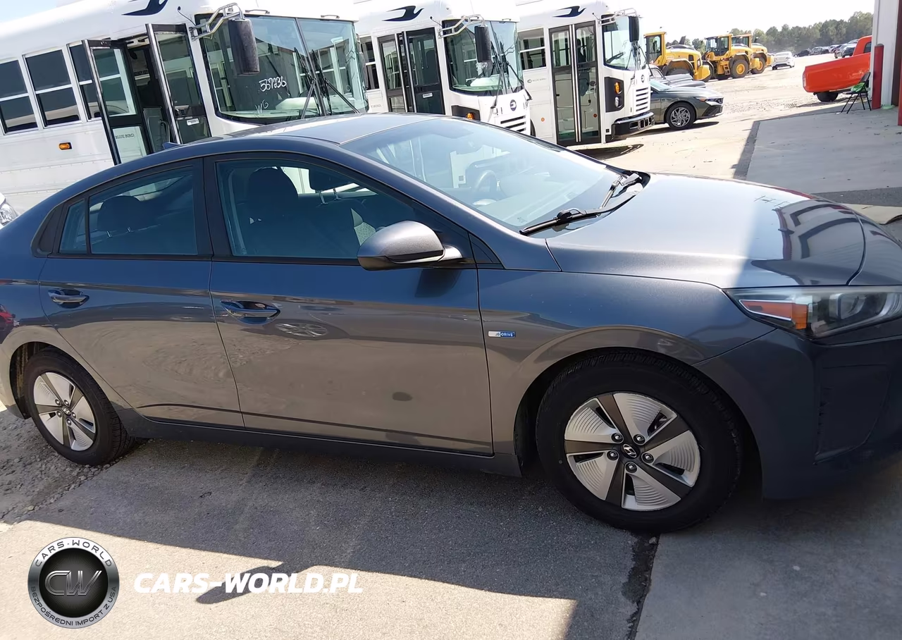 2018 Hyundai Ioniq Hybrid Blue VIN:KMHC65LC4JU099653 - 13