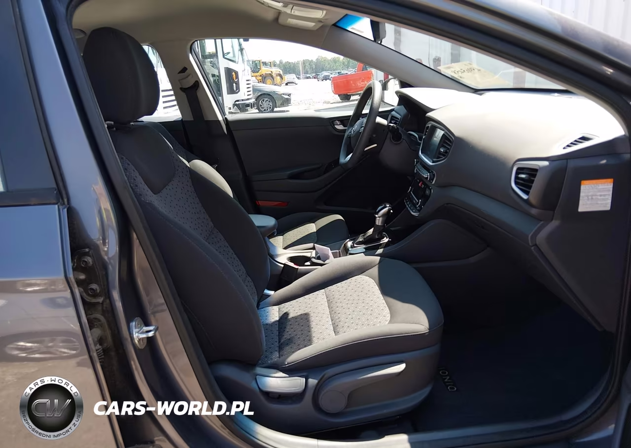 2018 Hyundai Ioniq Hybrid Blue VIN:KMHC65LC4JU099653 - 5