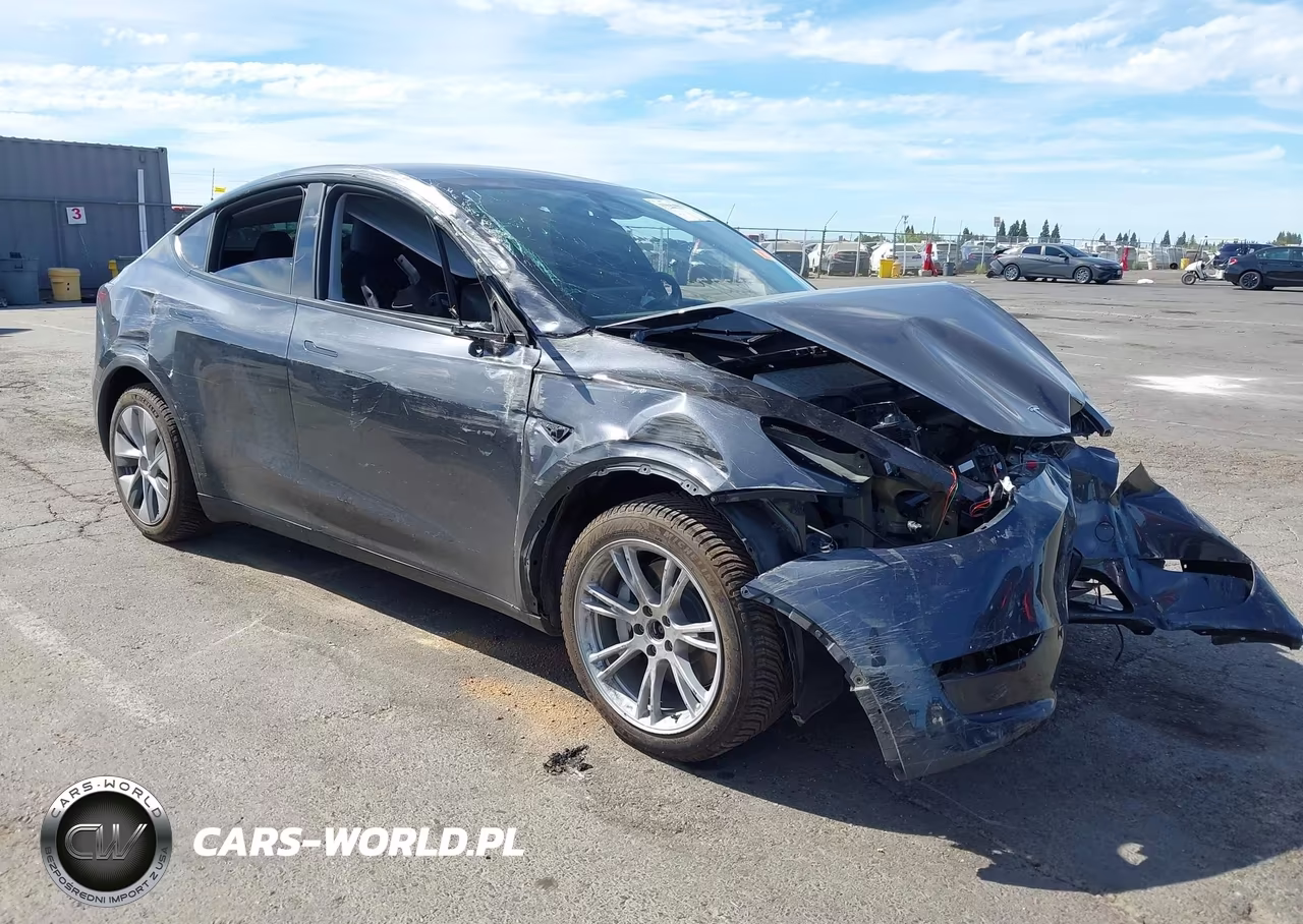 2024 Tesla Model Y Long Range Dual Motor All-Wheel Drive – zdjęcie 1 z 17