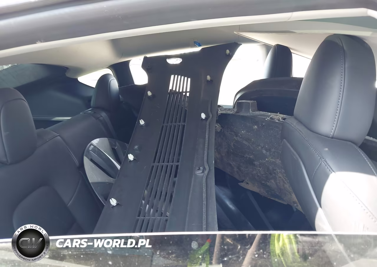 2024 Tesla Model Y Long Range Dual Motor All-Wheel Drive VIN:7SAYGDEE1RF064561 - 8