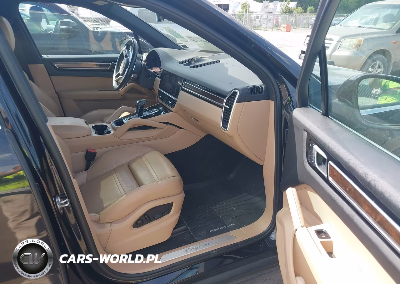 2022 Porsche Cayenne E-Hybrid Platinum Edition VIN:WP1AE2AY7NDA26065 - 5