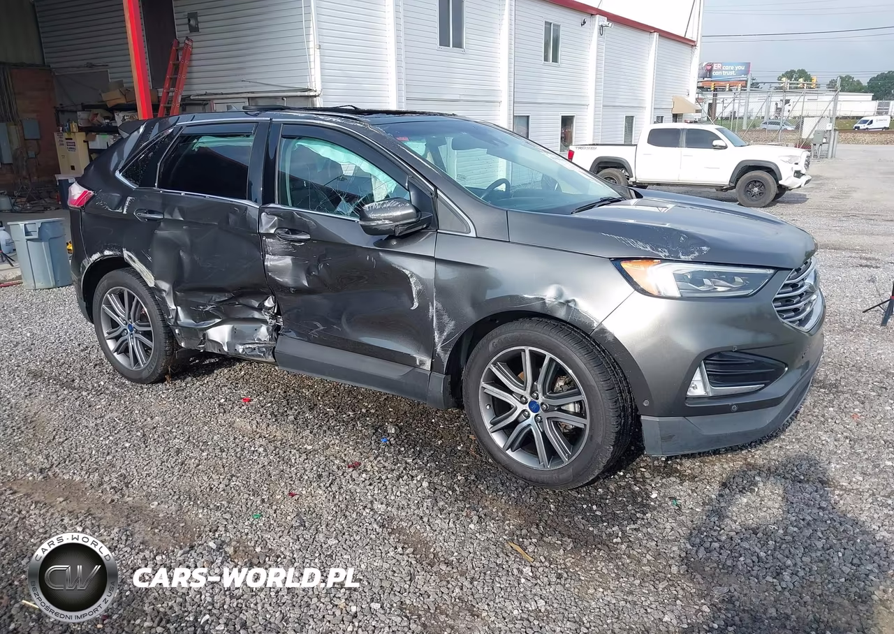 2019 Ford Edge Titanium