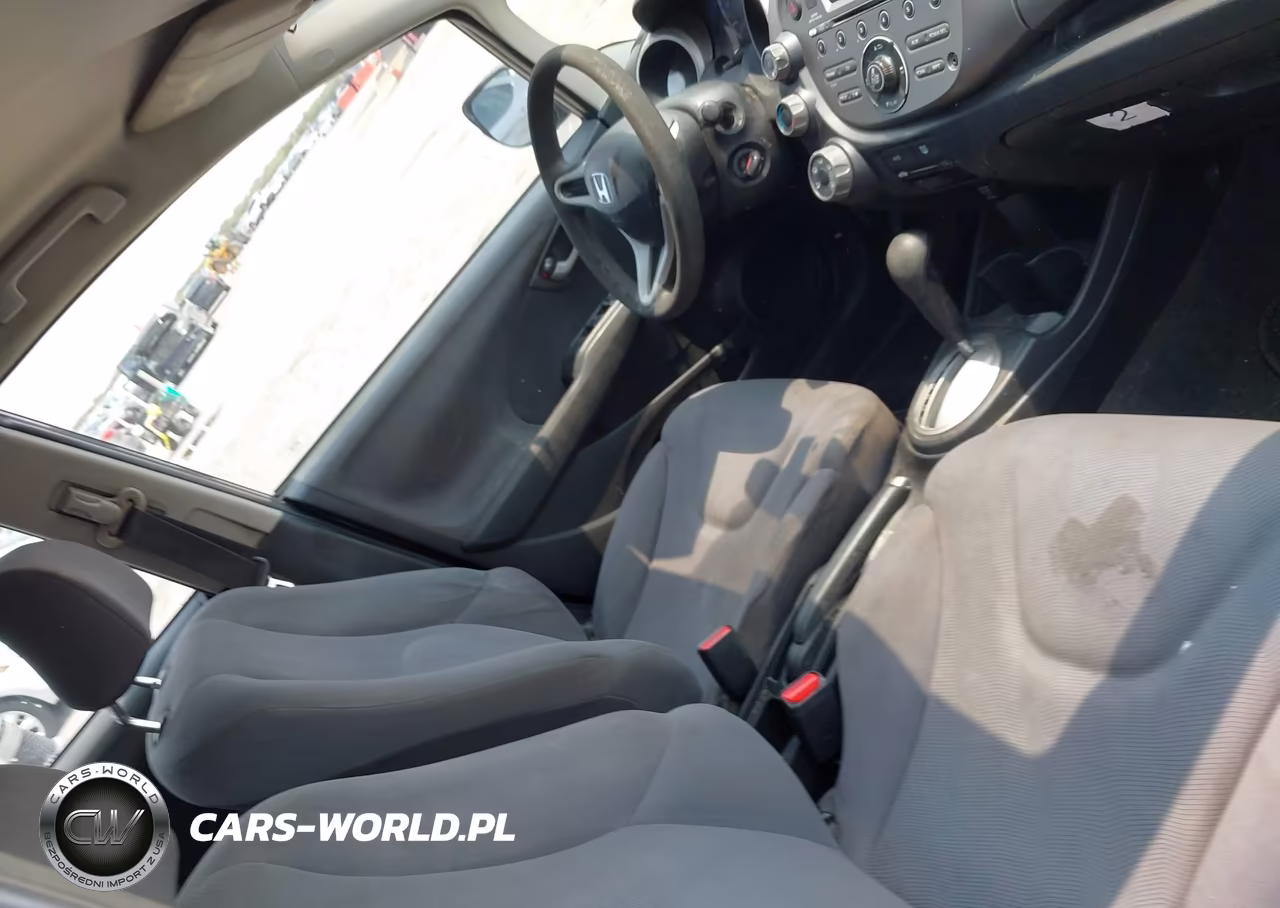 2013 Honda Fit VIN:JHMGE8H35DC080928 - 5
