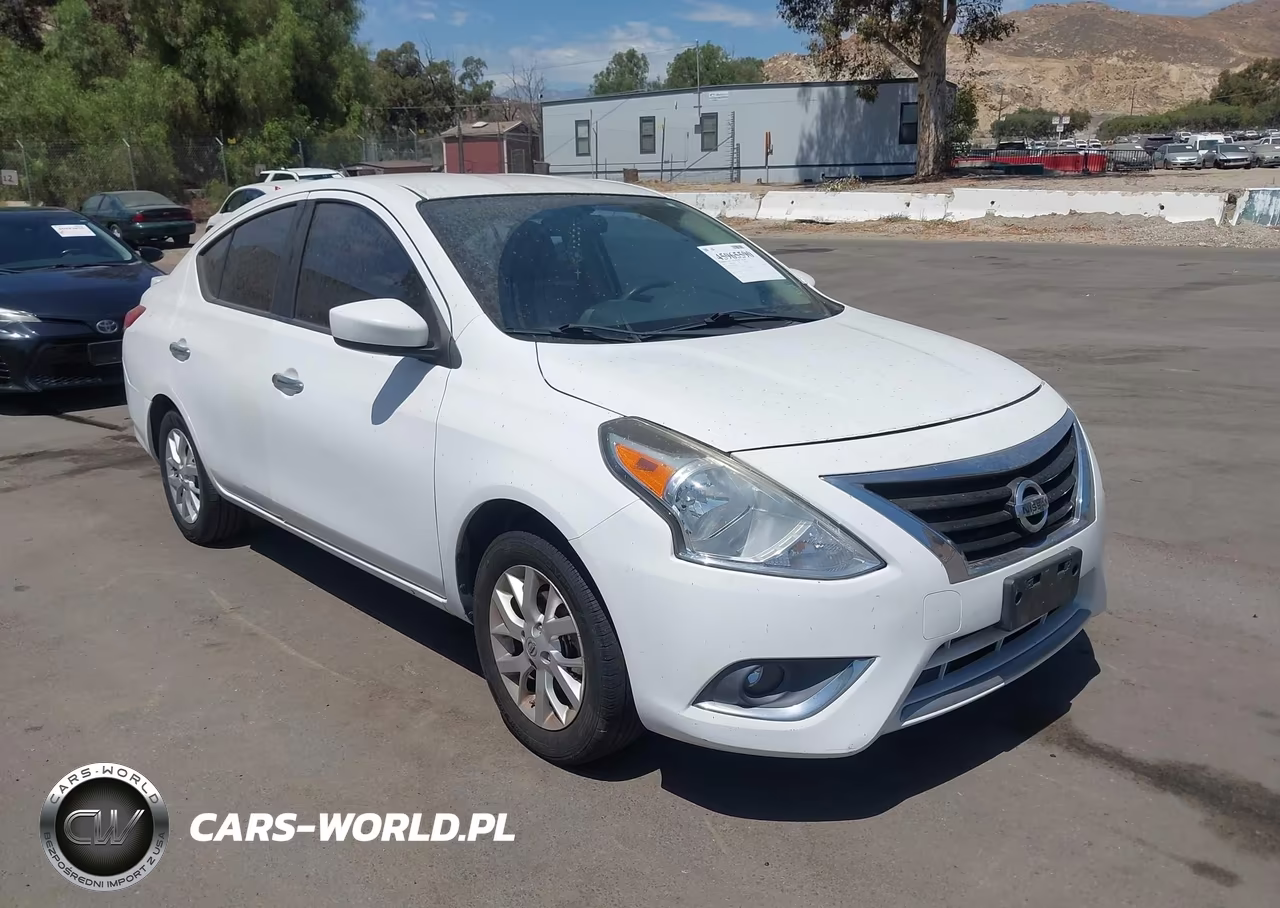 2015 Nissan Versa 1.6 Sv