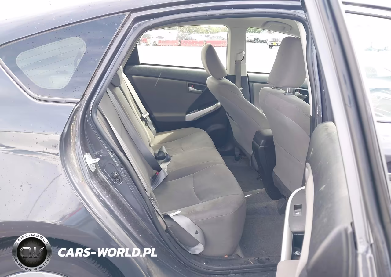 2015 Toyota Prius Two VIN:JTDKN3DU4F1922086 - 8