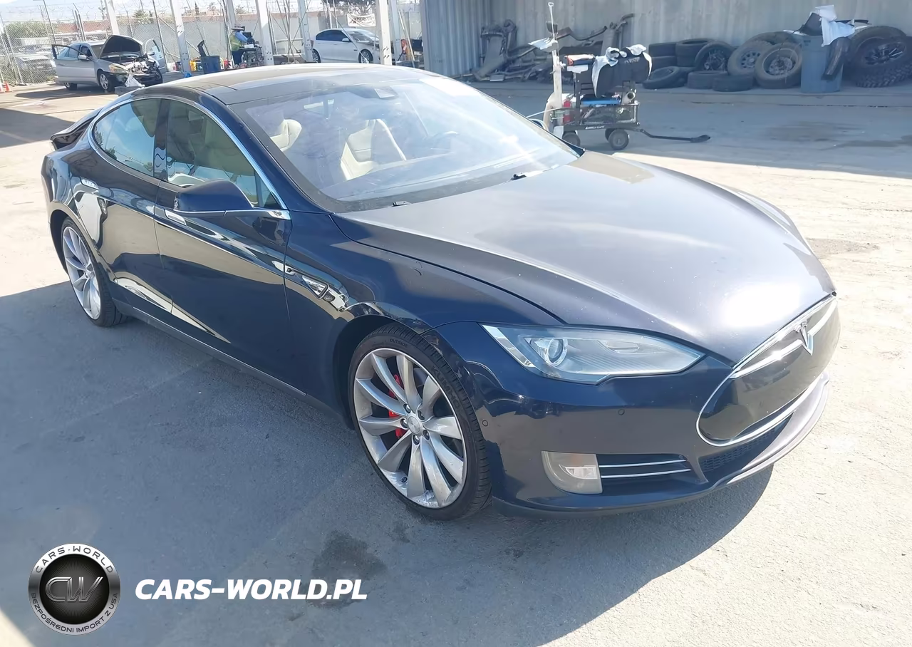 2015 Tesla Model S 85D-P85D