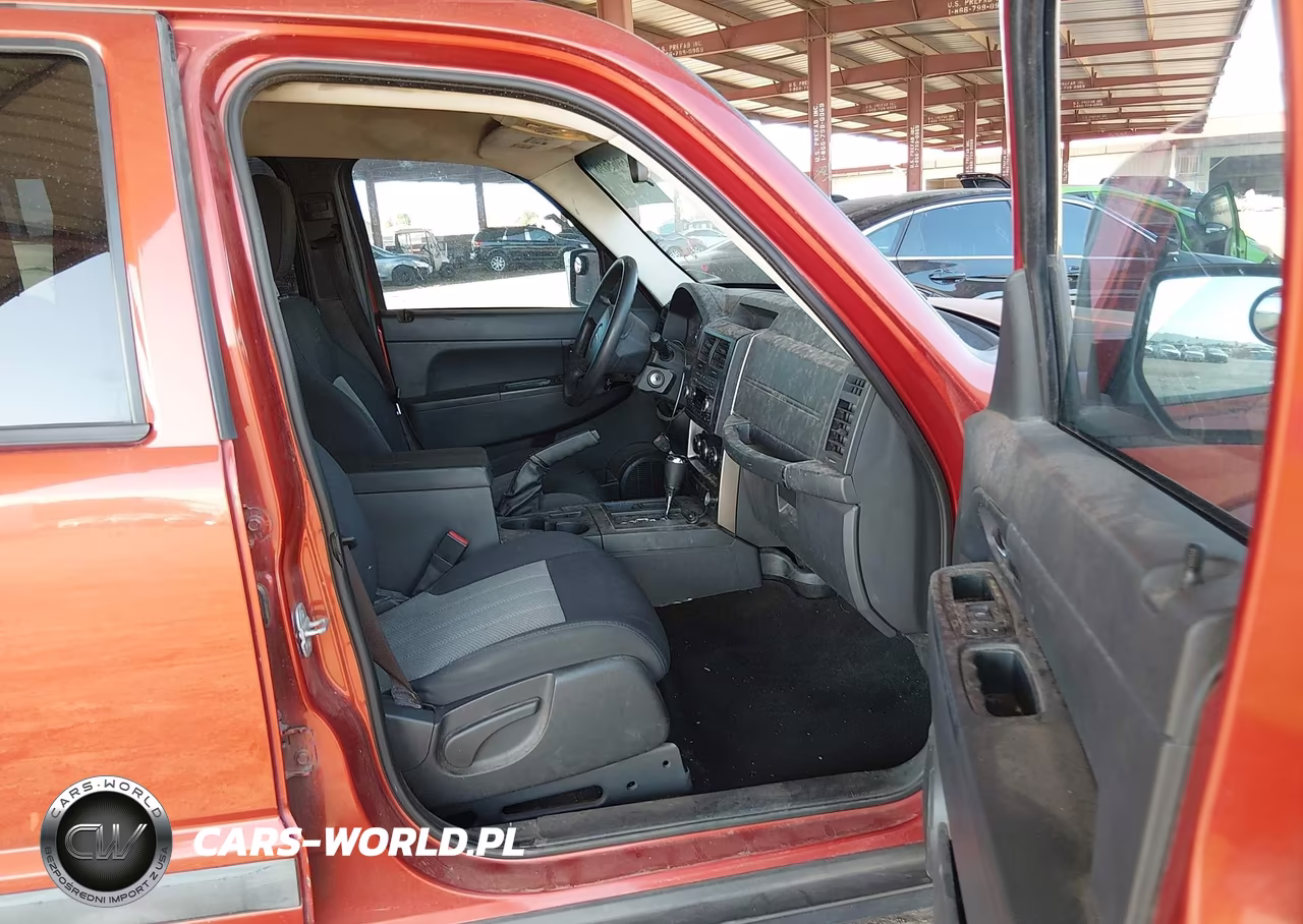 2009 Jeep Liberty Sport VIN:1J8GP28K89W520719 - 5