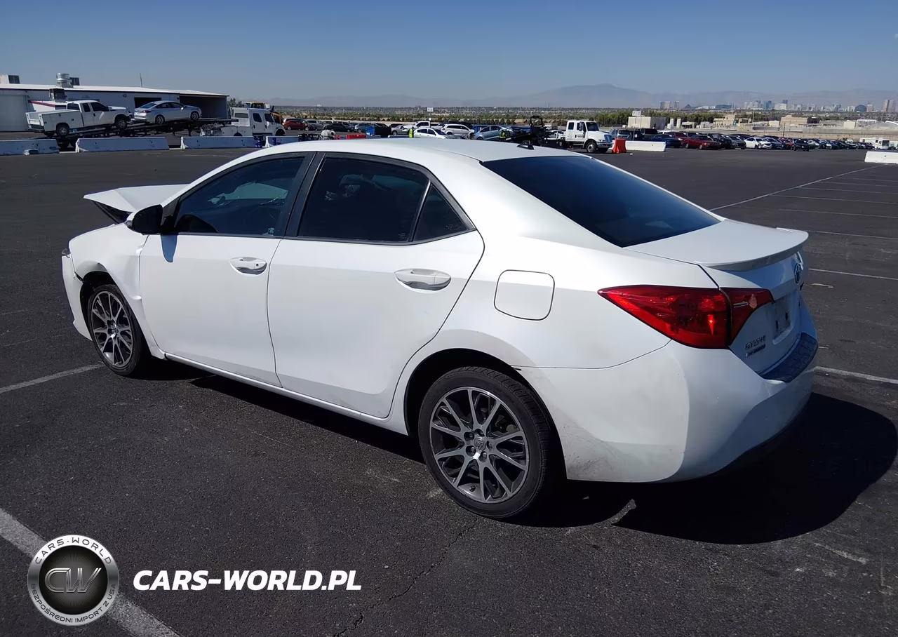 2017 Toyota Corolla Se Special Edition VIN:5YFBURHE8HP630044 - 3