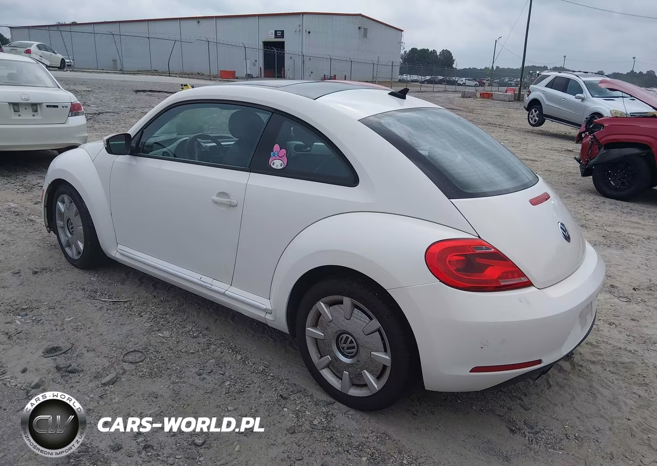 2012 Volkswagen Beetle 2.5L VIN:3VWJX7AT0CM661303 - 3