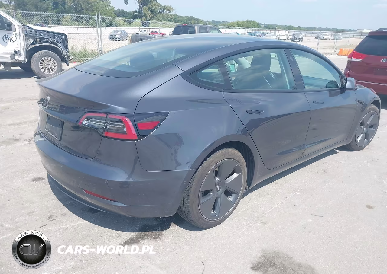 2021 Tesla Model 3 Standard Range Plus Rear-Wheel Drive VIN:5YJ3E1EA4MF085079 - 4