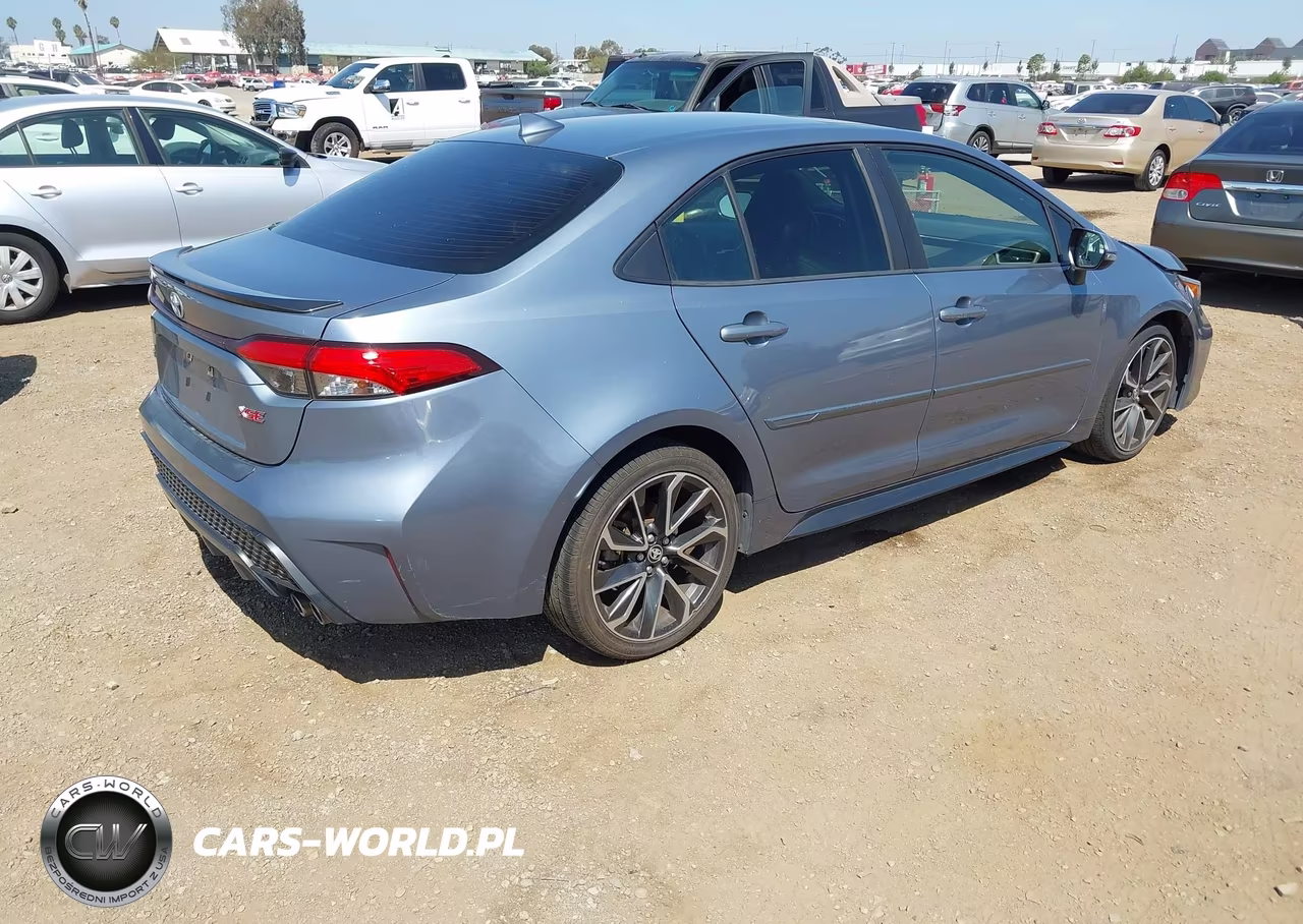 2020 Toyota Corolla Xse VIN:JTDT4RCEXLJ000454 - 4