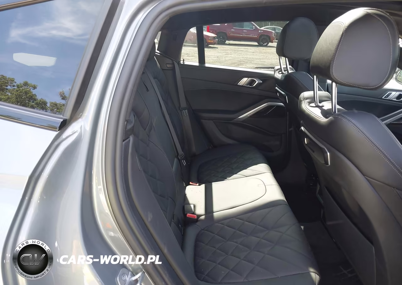 2024 BMW X6 xDrive40I VIN:5UX33EX03R9S38164 - 8