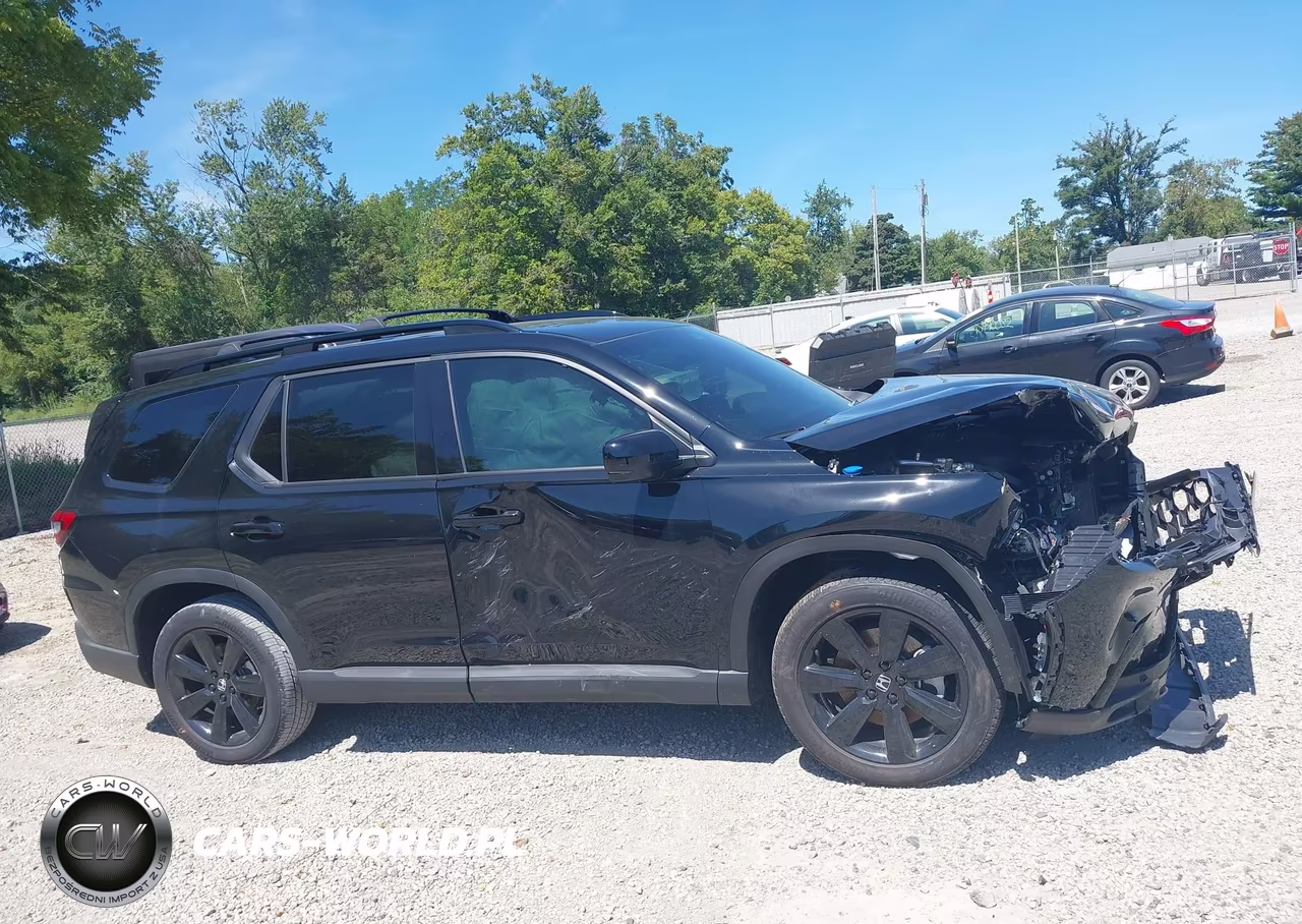 2025 Honda Pilot Black Edition VIN:5FNYG1H91SB146113 - 13