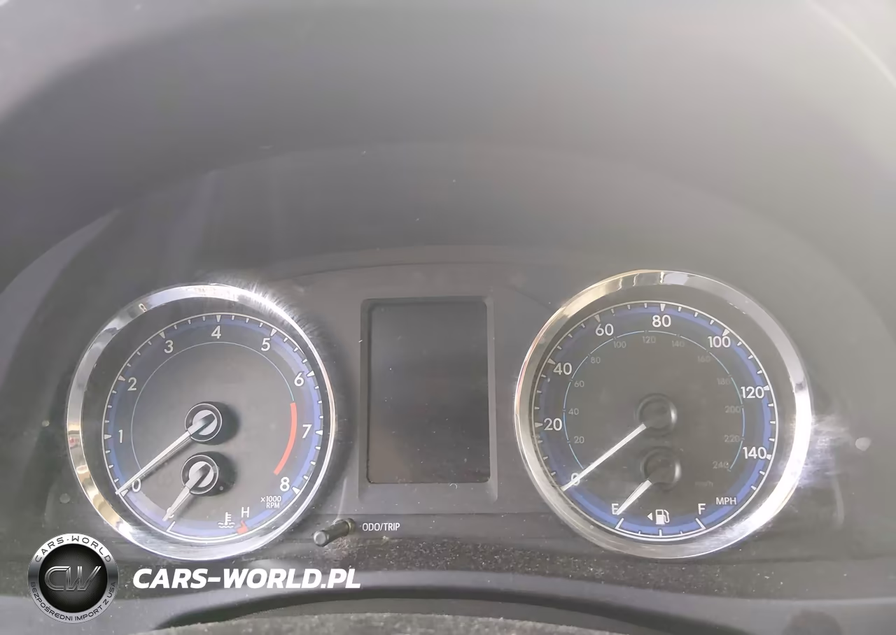 2018 Toyota Corolla Le VIN:5YFBURHE7JP822836 - 7