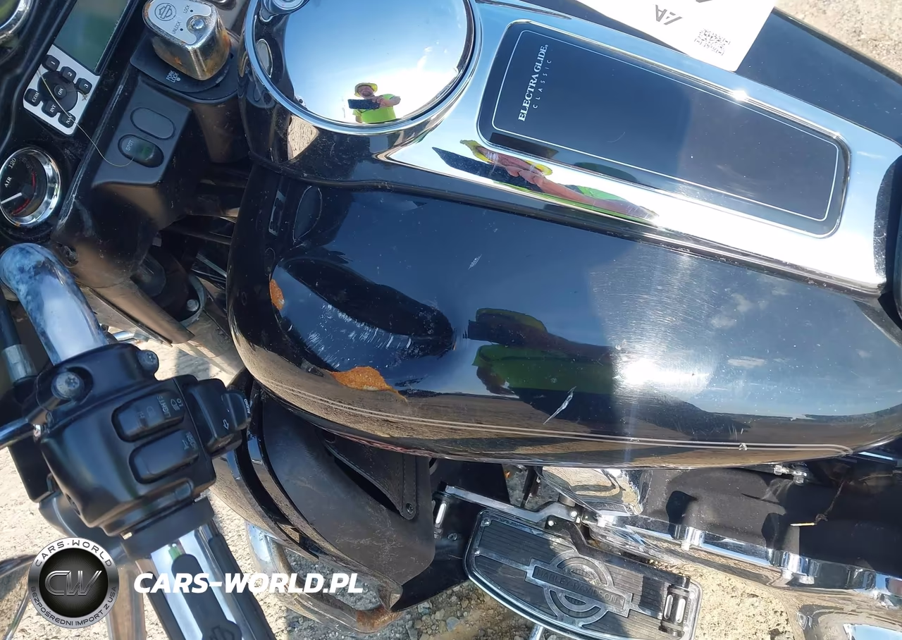 2008 Harley-Davidson Flht Classic VIN:1HD1FF4108Y639922 - 16