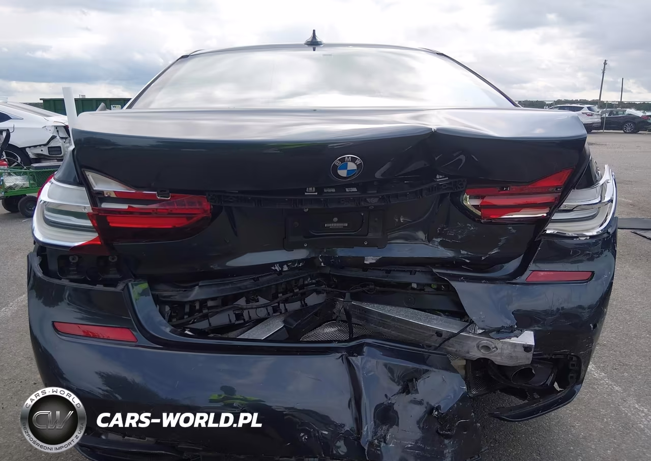 2017 BMW 740I VIN:WBA7E2C5XHG740433 - 16