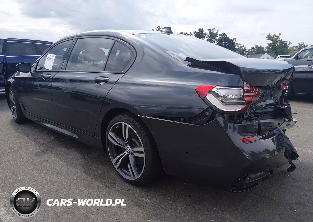 2017 BMW 740I VIN:WBA7E2C5XHG740433 - 3