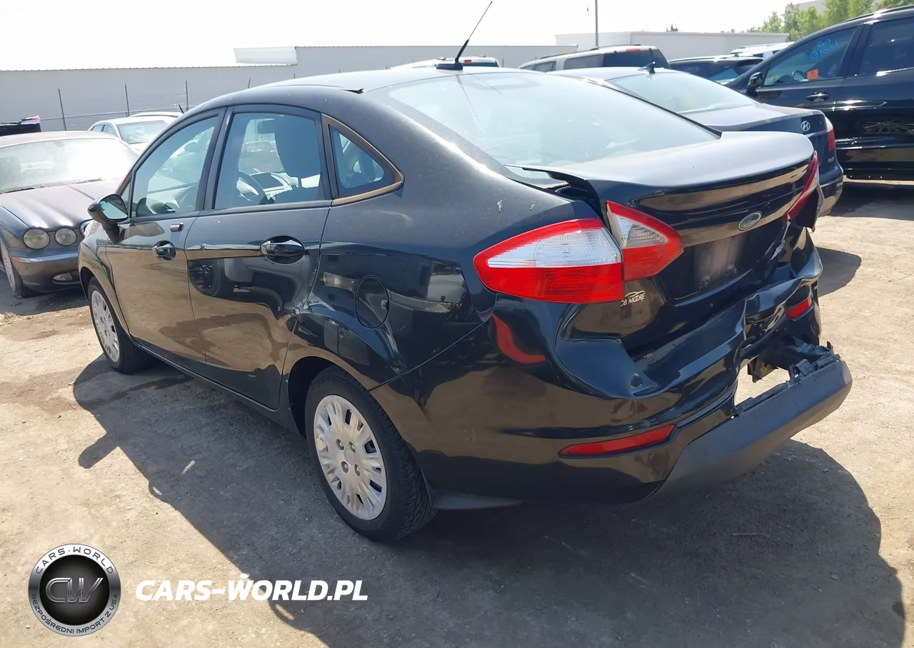 2014 Ford Fiesta S VIN:3FADP4AJOEM132696 - 3
