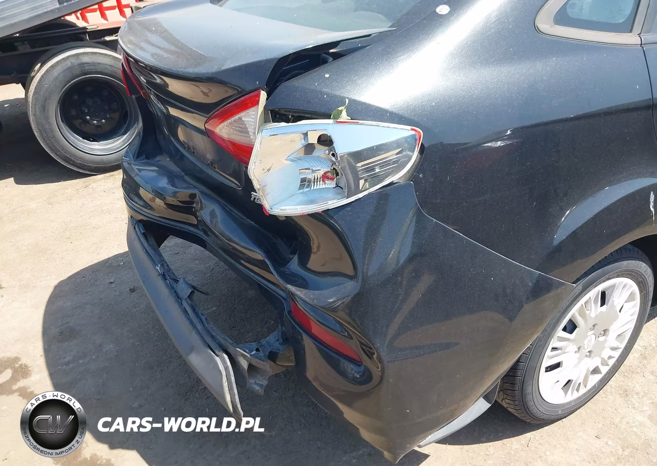 2014 Ford Fiesta S VIN:3FADP4AJOEM132696 - 6