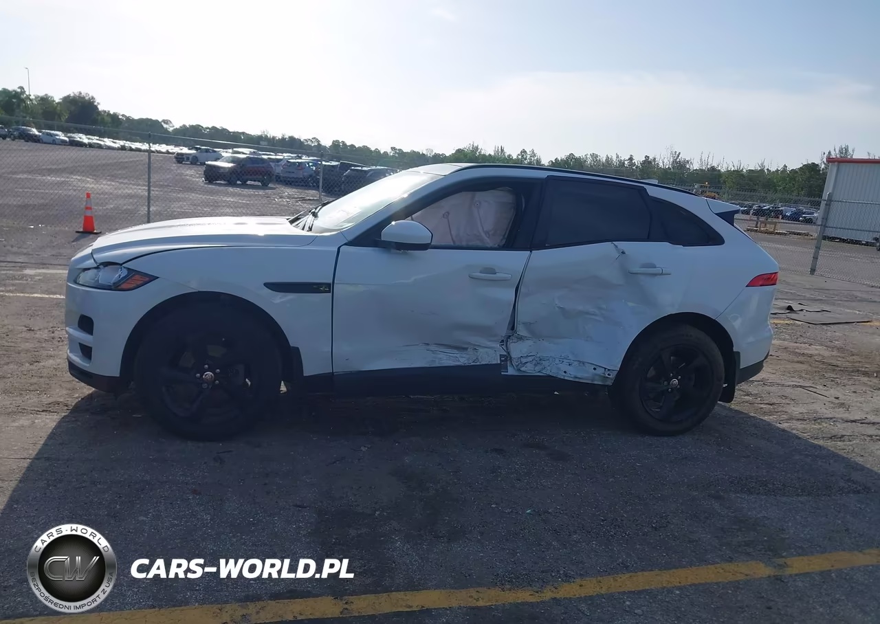 2018 Jaguar F-Pace 25T Premium VIN:SADCJ2FX9JA272315 - 14