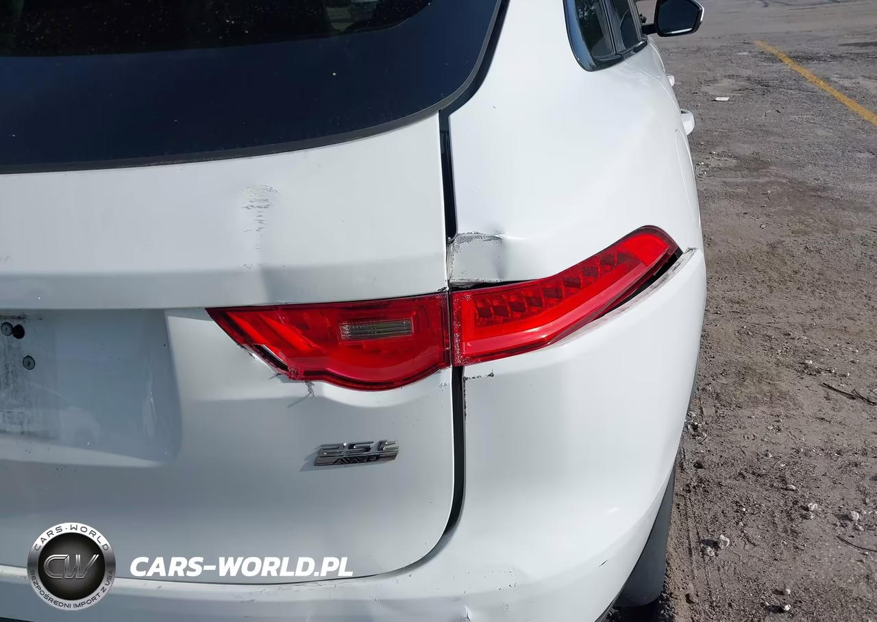 2018 Jaguar F-Pace 25T Premium VIN:SADCJ2FX9JA272315 - 6