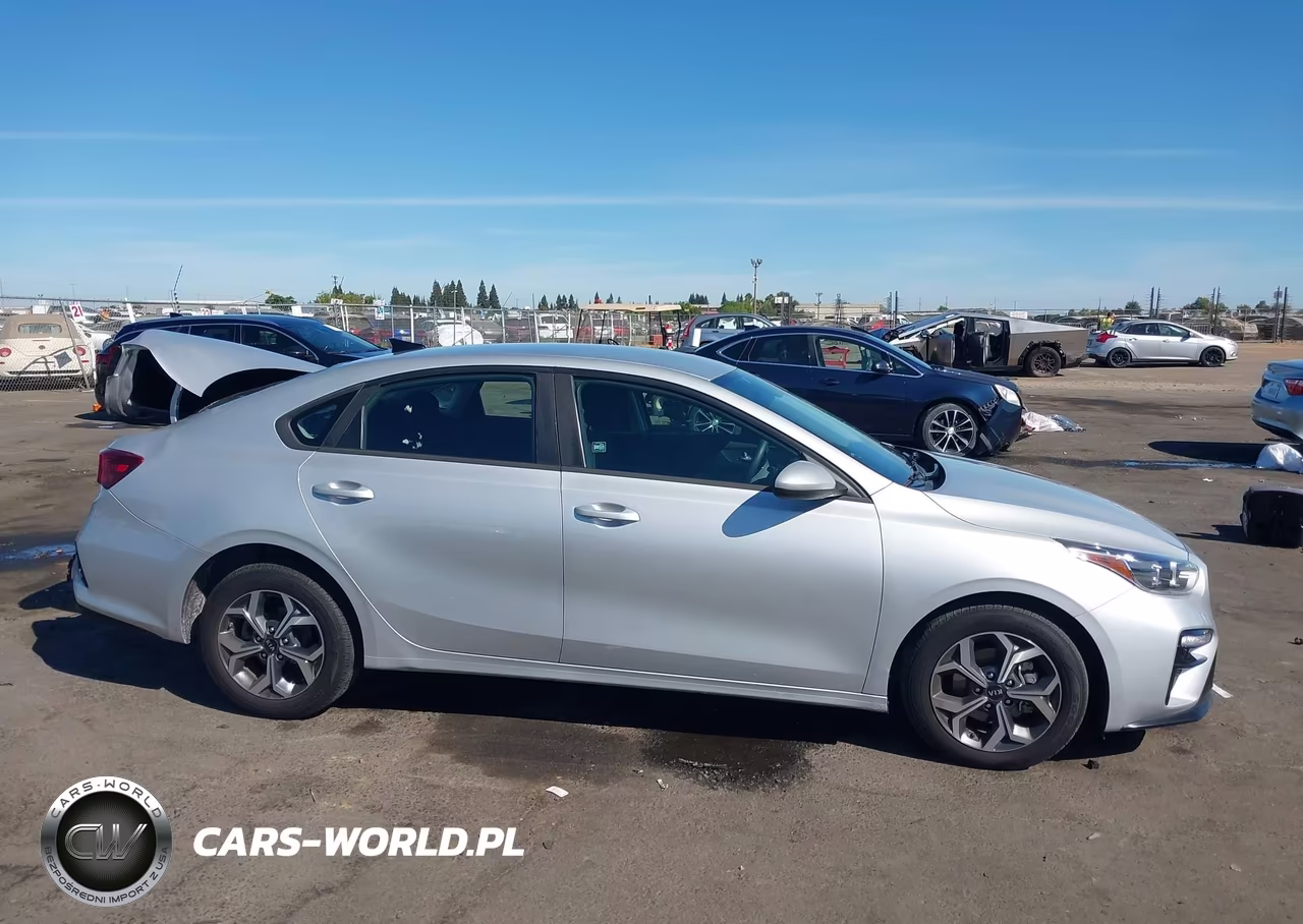 2021 Kia Forte Lxs VIN:3KPF24AD1ME363952 - 13