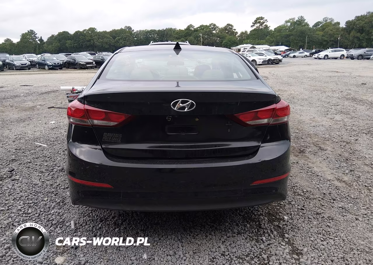 2018 Hyundai Elantra Sel VIN:5NPD84LFXJH390465 - 17