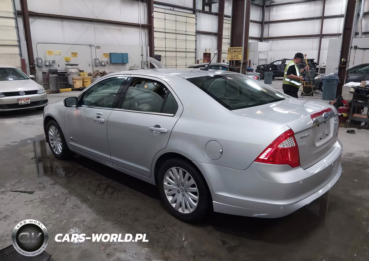 2010 Ford Fusion Hybrid VIN:3FADP0L33AR367002 - 3
