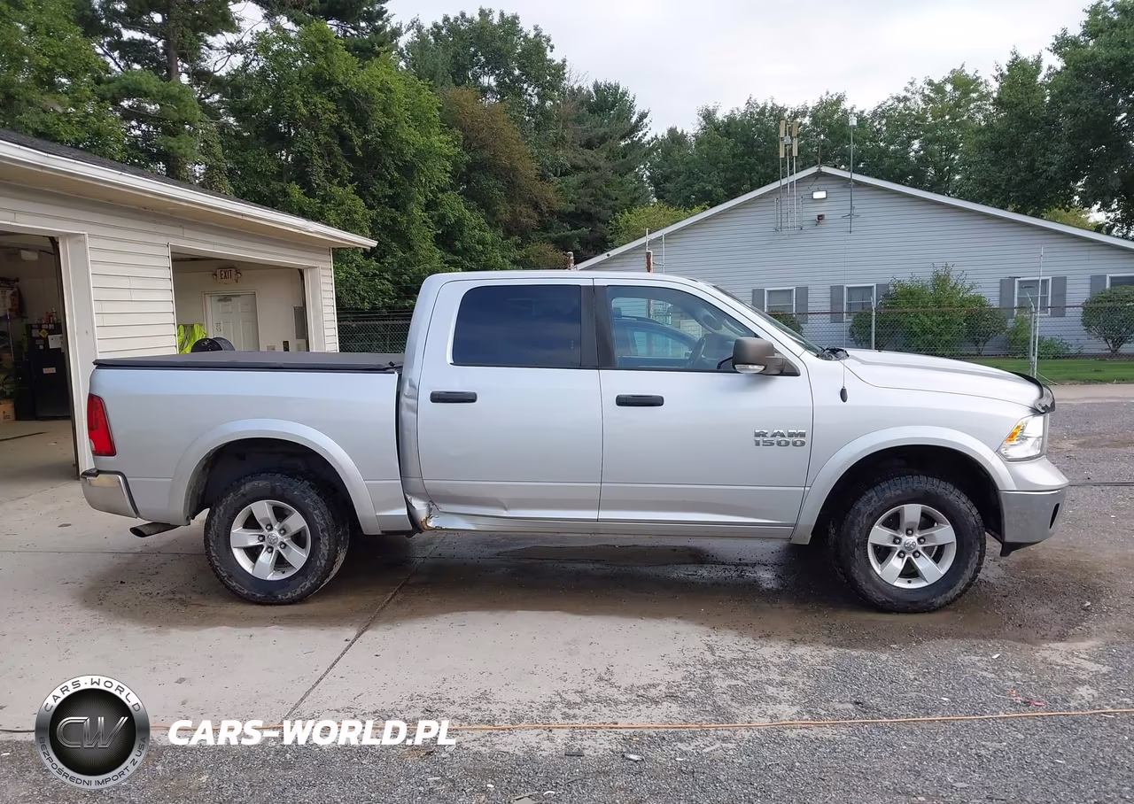 2015 Ram 1500 Outdoorsman VIN:1C6RR7LG1FS563903 - 13