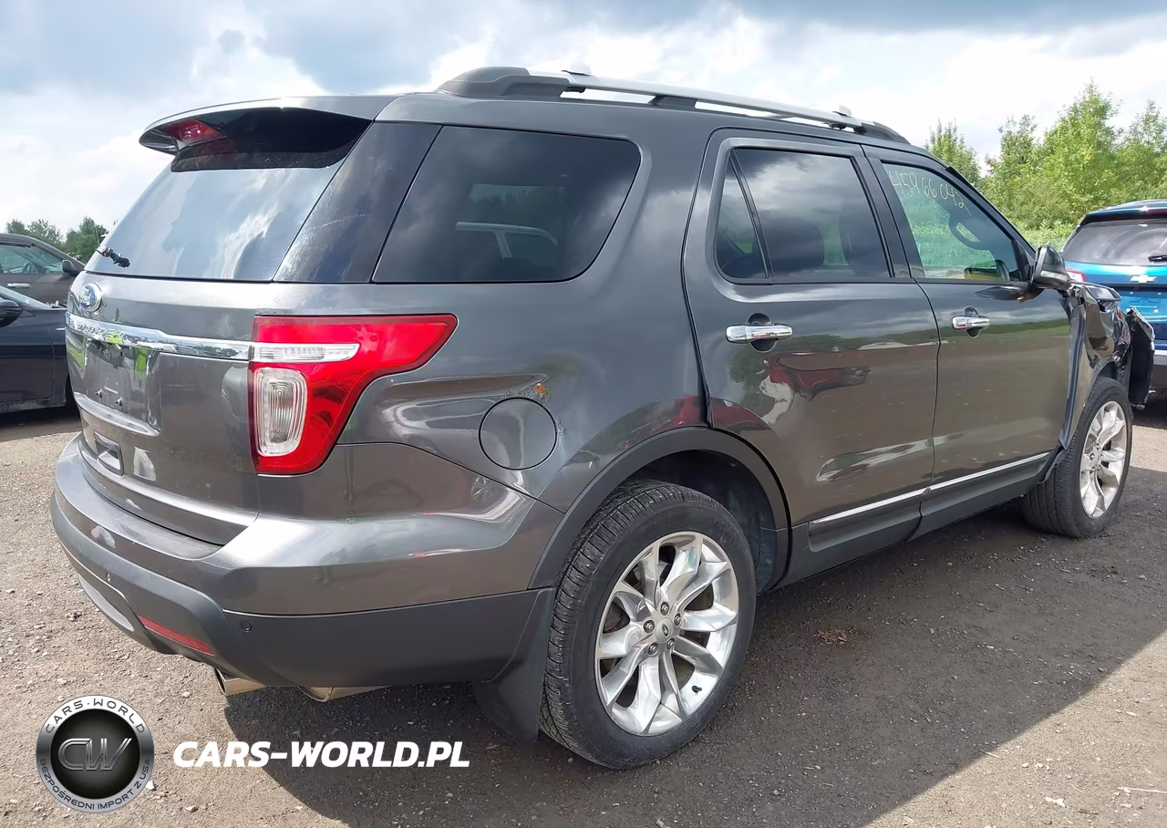 2015 Ford Explorer Xlt VIN:1FM5K8D82FGC32805 - 4