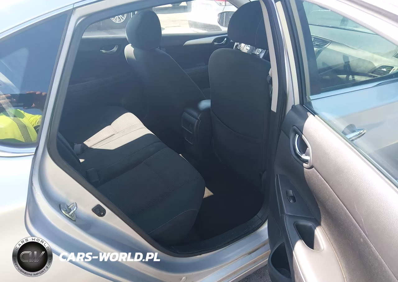 2019 Nissan Sentra S VIN:3N1AB7AP6KY366947 - 8