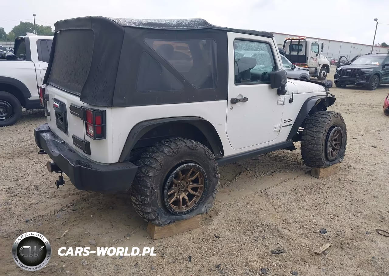 2013 Jeep Wrangler Sport VIN:1C4AJWAG4DL538673 - 4
