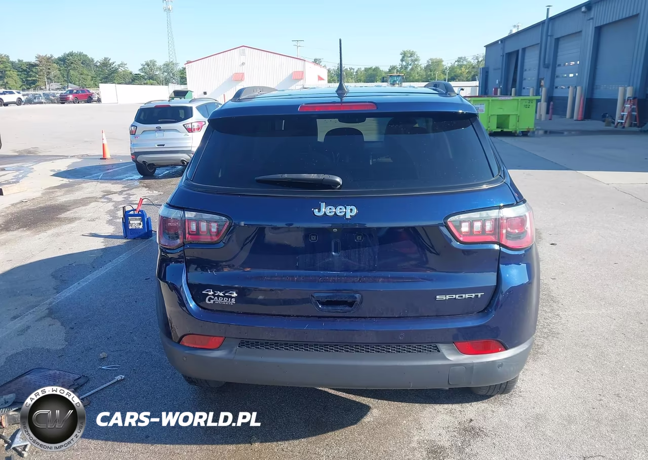 2018 Jeep Compass Sport 4X4 VIN:3C4NJDAB3JT168598 - 16