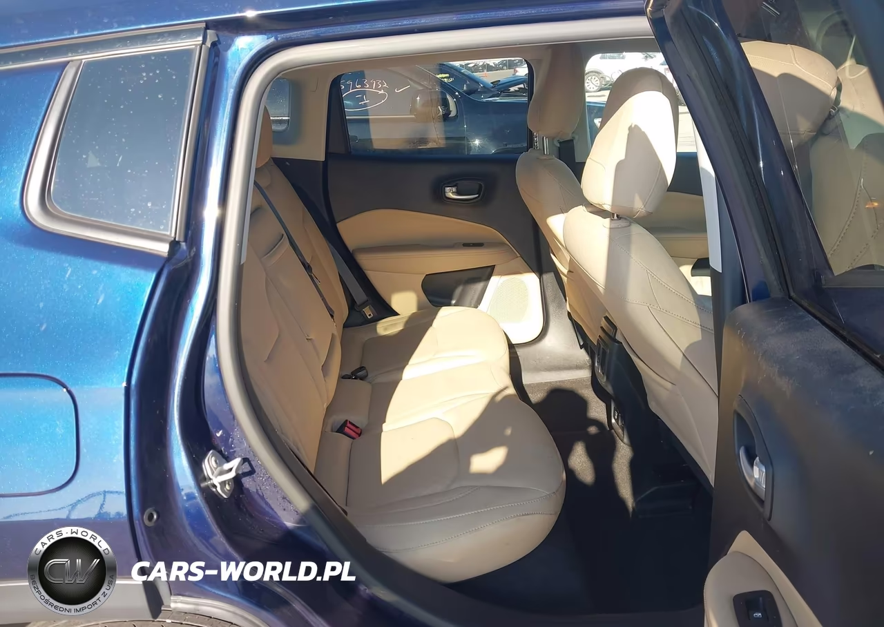 2018 Jeep Compass Sport 4X4 VIN:3C4NJDAB3JT168598 - 8