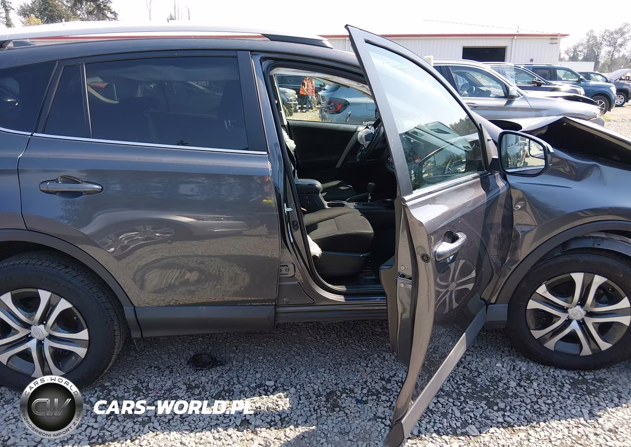 2017 Toyota Rav4 Le VIN:2T3BFREV6HW602621 - 5