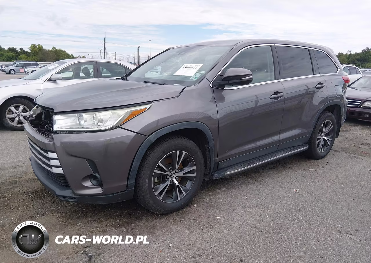 2019 Toyota Highlander Le VIN:5TDZZRFH4KS299426 - 2